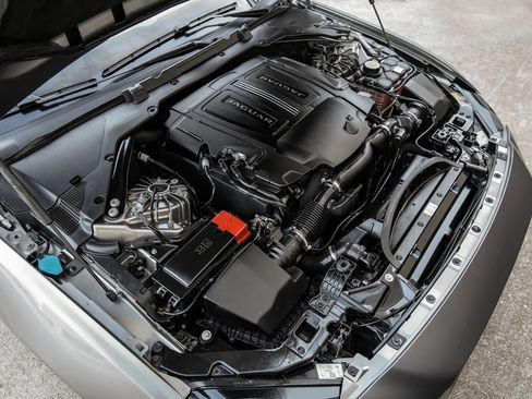 Used 2019 Jaguar XE S RWD image 67