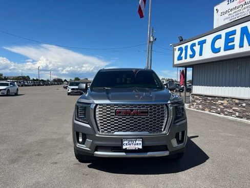 Used 2022 GMC Yukon XL Denali w/ Denali Premium Package AWD/4WD image 2