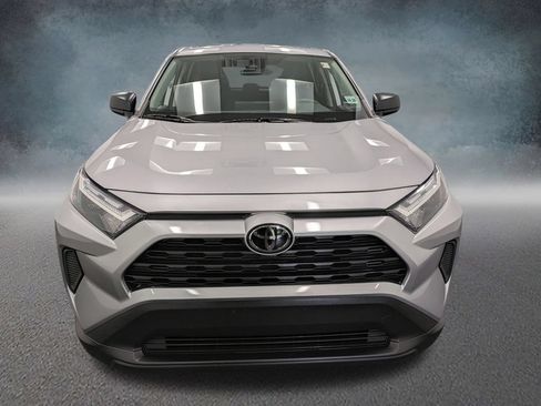 Used 2024 Toyota RAV4 LE AWD/4WD image 2