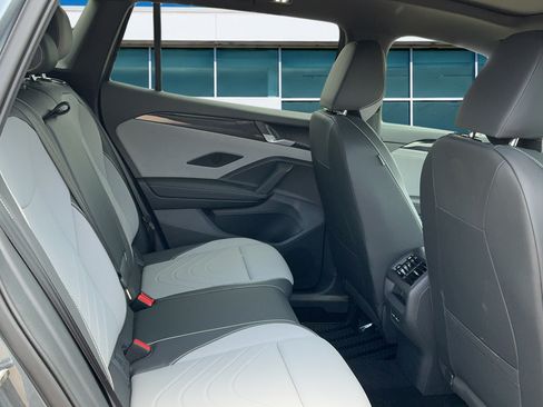 New 2026 Volkswagen Tiguan SE R-Line AWD/4WD image 11
