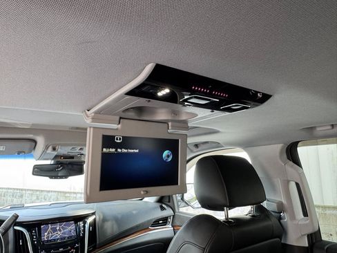Used 2015 Cadillac Escalade Luxury AWD/4WD image 10