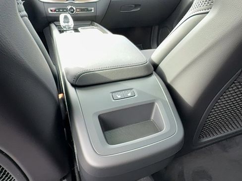 New 2026 Volvo XC60 B5 Plus w/ Climate Package image 17