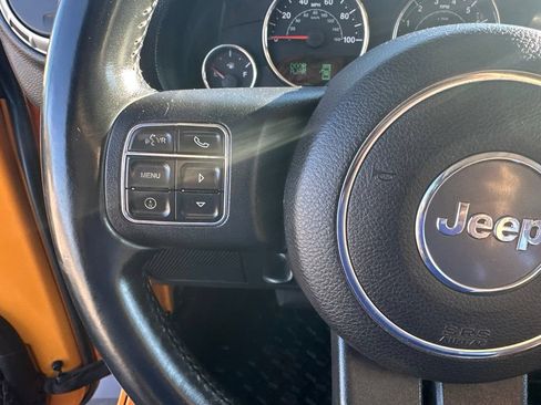 Used 2013 Jeep Wrangler Rubicon w/ PWR Convenience Group AWD/4WD image 10