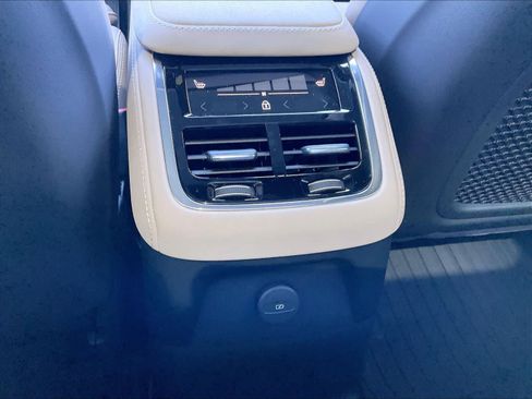 New 2026 Volvo XC90 T8 Ultra w/ Protection Package AWD/4WD image 16