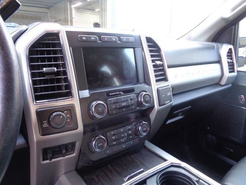 Used 2020 Ford F250 Lariat w/ Chrome Package image 59