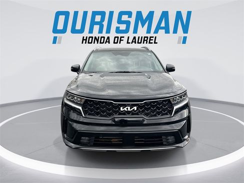 Used 2023 Kia Sorento EX w/ Panoramic Sunroof Package image 3