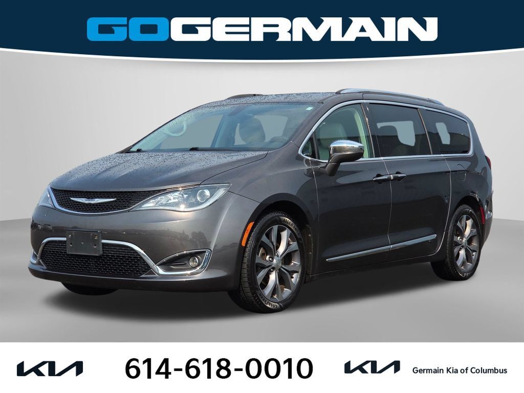 Used 2017 Chrysler Pacifica Limited w/ UConnect Theater Package FWD image 1
