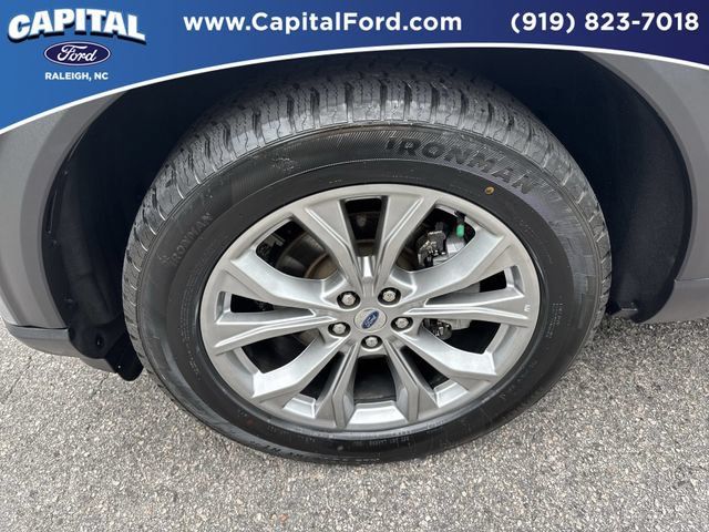 Used 2023 Ford Explorer XLT w/ Equipment Group 202A AWD/4WD image 13