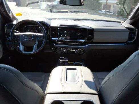 Certified 2022 GMC Sierra 1500 SLT w/ SLT Premium Plus Package image 22