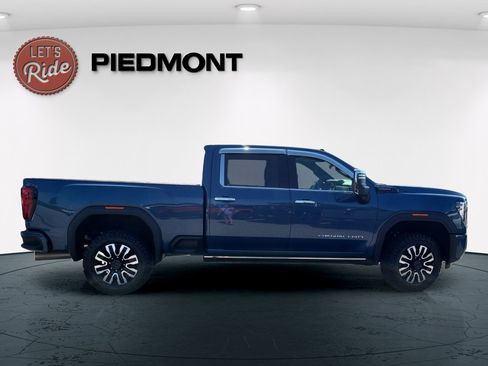 Used 2025 GMC Sierra 2500 Denali Ultimate w/ Max Trailering Package AWD/4WD image 5