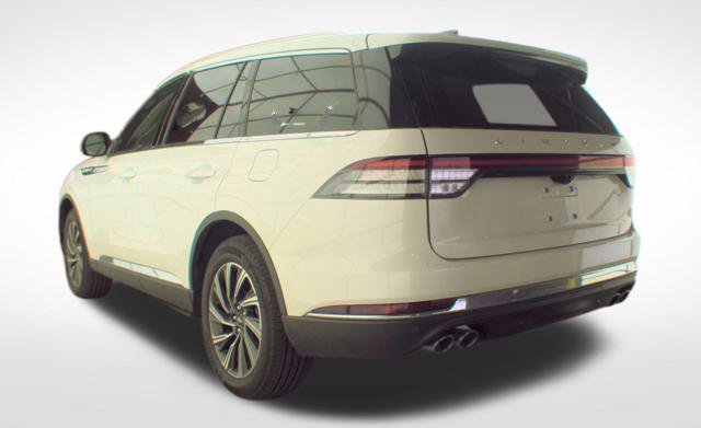 Used 2026 Lincoln Aviator AWD image 12