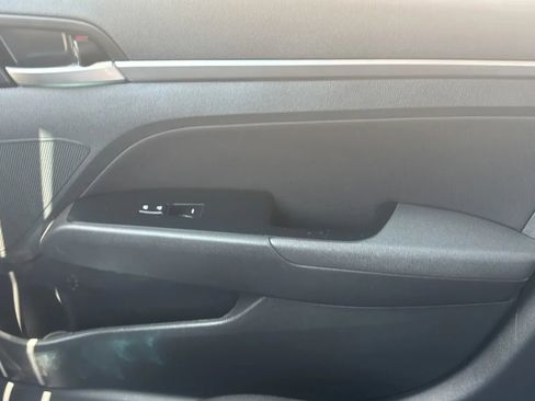 Used 2020 Hyundai Elantra SEL w/ Cargo Package (C1) FWD image 19