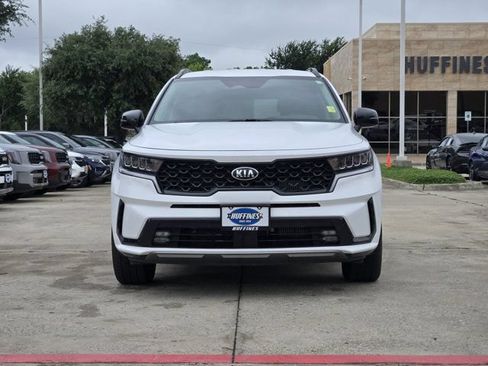 Certified 2021 Kia Sorento EX FWD image 2