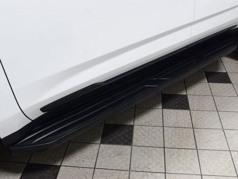 Used 2023 Cadillac Escalade Sport Platinum w/ LPO, ONYX Package image 26