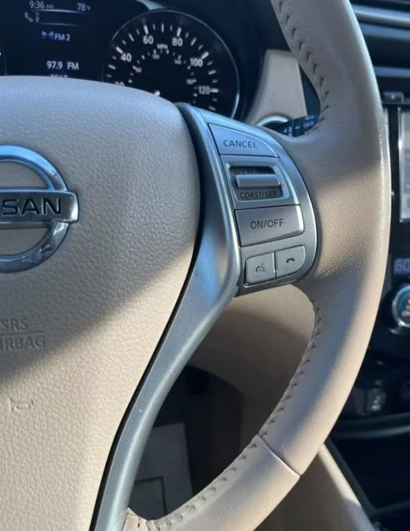 Used 2015 Nissan Rogue SL w/ SL Premium Package FWD image 30