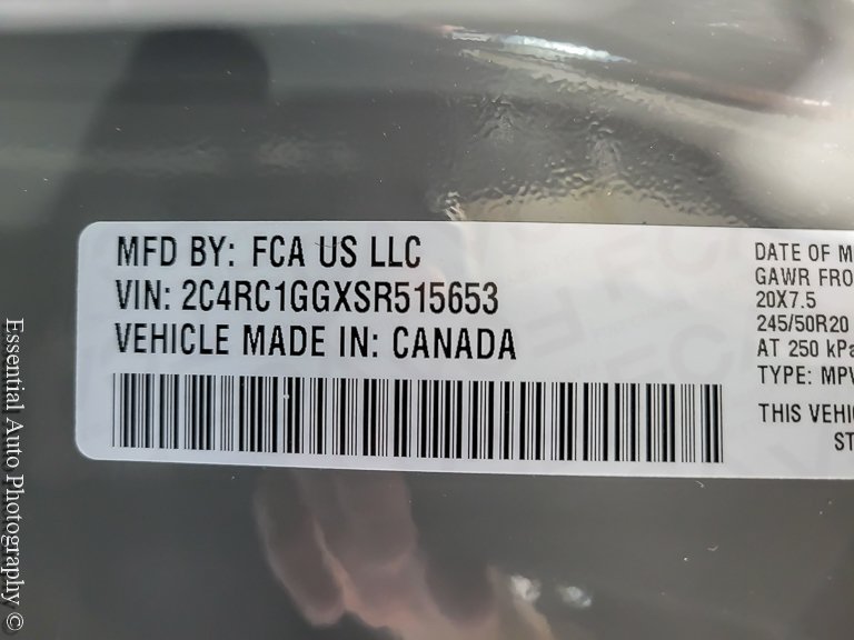 Used 2025 Chrysler Pacifica Limited FWD image 30