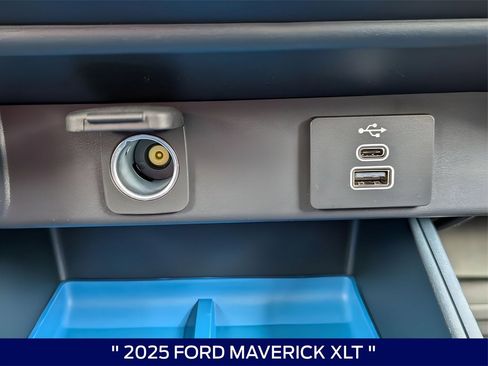 New 2025 Ford Maverick XLT image 24