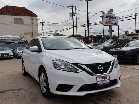 Used 2017 Nissan Sentra SV w/ Driver's Assist Package FWD image 1