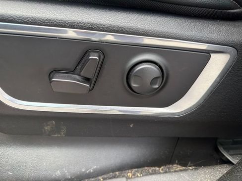 Used 2025 RAM 1500 Laramie w/ Night Edition AWD/4WD image 19