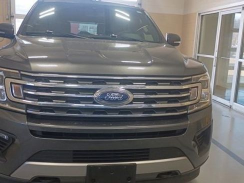 Used 2020 Ford Expedition XLT w/ Equipment Group 202A image 3