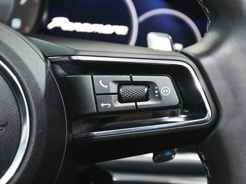 Used 2023 Porsche Panamera Platinum Edition image 33