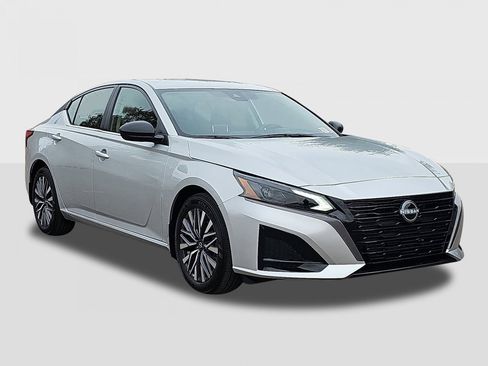New 2026 Nissan Altima 2.5 SV FWD image 3