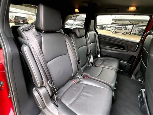 Used 2025 Honda Odyssey Sport-L image 19