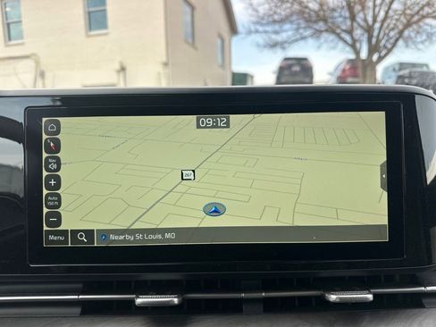 Used 2024 Kia Carnival EX image 14