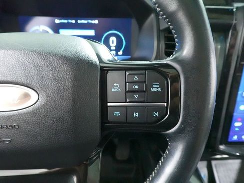 Used 2022 Ford F150 Lightning Platinum image 14