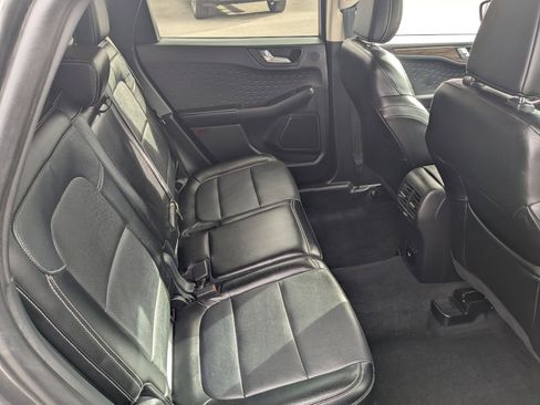 Used 2020 Ford Escape Titanium image 25