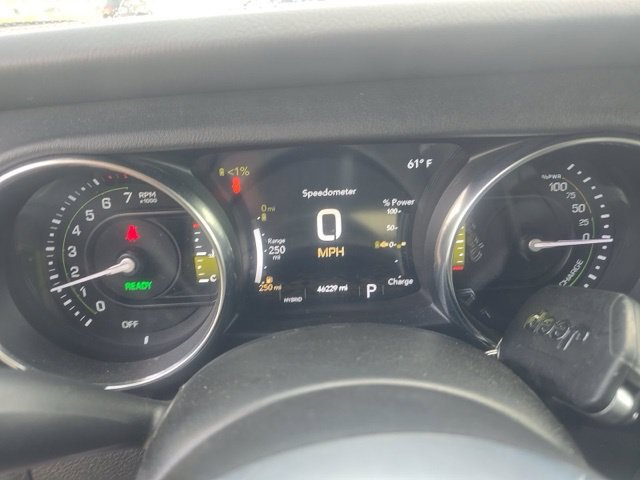 Used 2022 Jeep Wrangler Unlimited Sahara w/ Cold Weather Group AWD/4WD image 16