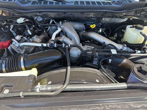 Used 2024 Ford F350 Lariat w/ Lariat Ultimate Package AWD/4WD image 35