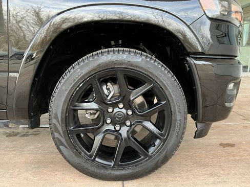 Used 2025 RAM 1500 Laramie w/ Night Edition image 28