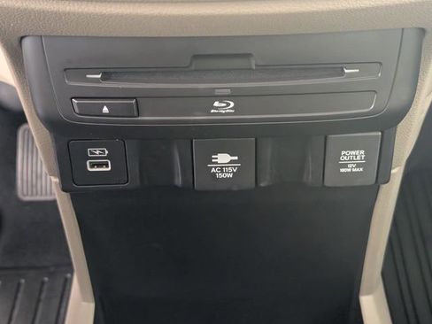 Used 2023 Honda Odyssey Elite image 24