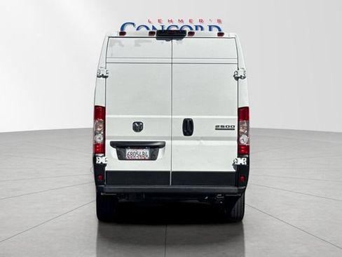 Used 2025 RAM ProMaster 2500 w/ Convenience Group FWD image 5
