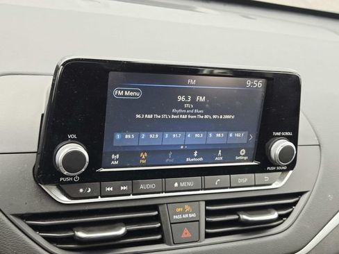 Used 2023 Nissan Altima 2.5 S FWD image 21