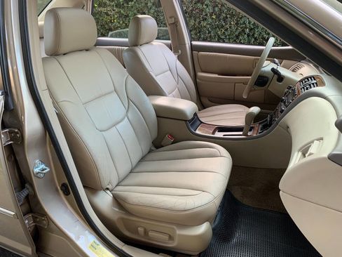 Used 2000 Toyota Avalon XLS image 31