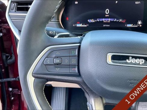 Certified 2023 Jeep Grand Cherokee Limited w/ Luxury Tech Group II RWD image 18
