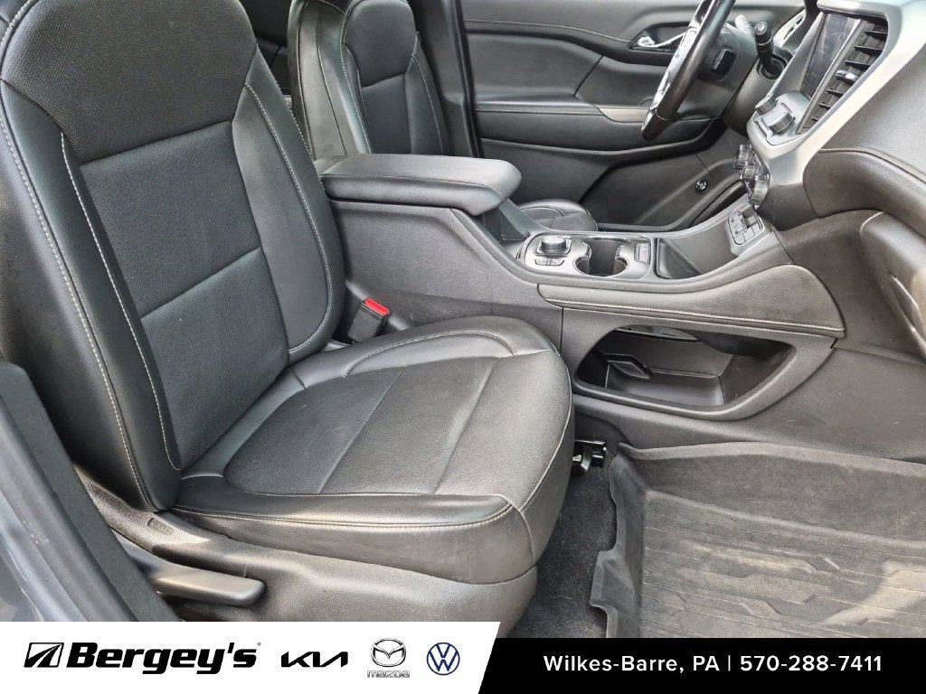 Used 2021 GMC Acadia SLT w/ LPO, Floor Liner Package AWD/4WD image 27