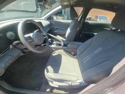 Used 2023 Hyundai Elantra SEL w/ Convenience Package FWD image 10