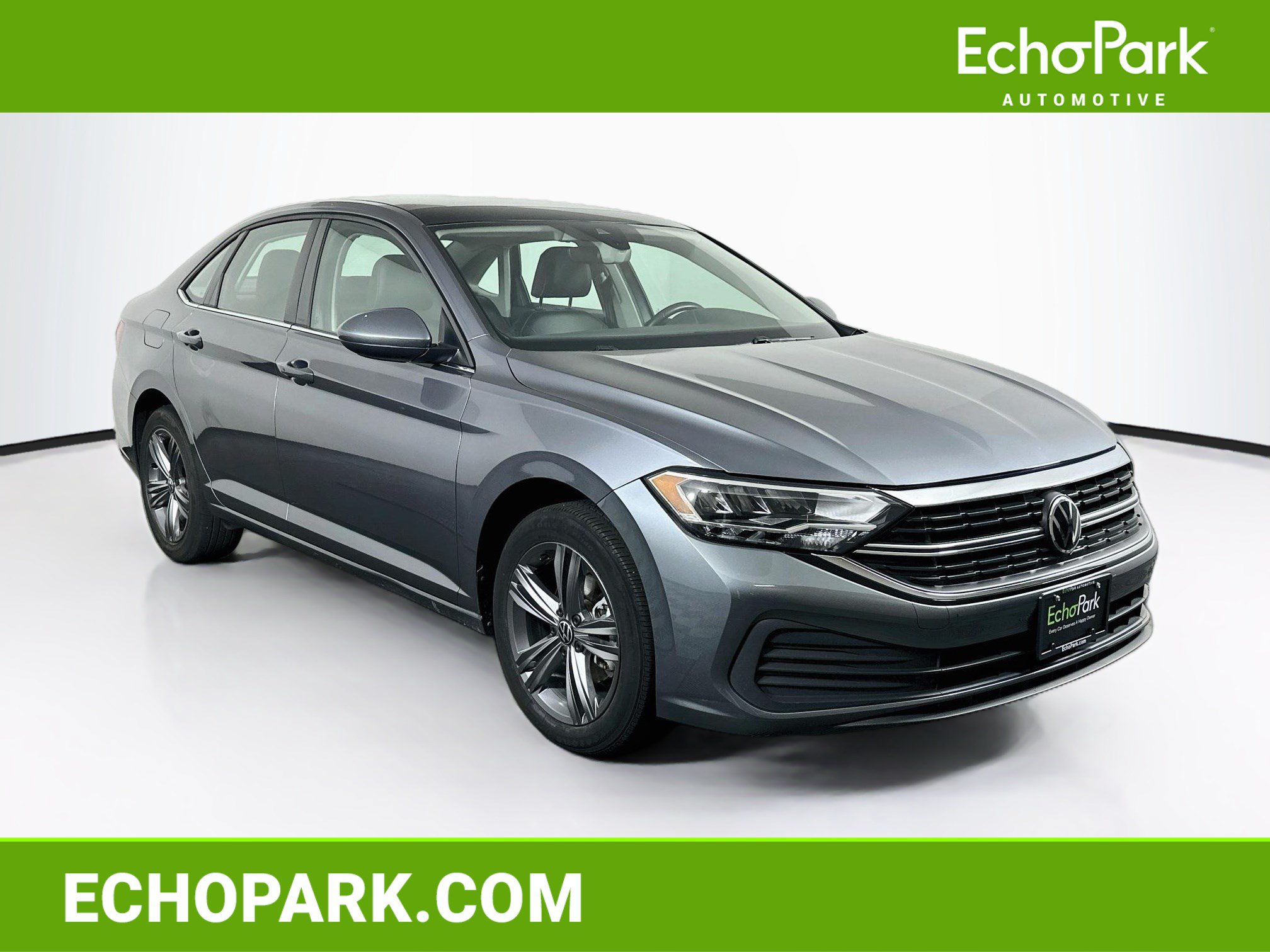 Used 2024 Volkswagen Jetta SE FWD image 1