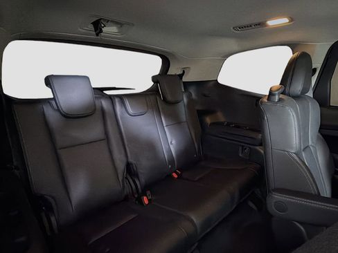 Used 2023 Subaru Ascent Limited image 31