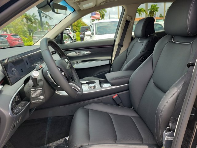Certified 2026 Genesis GV70 2.5T Select AWD/4WD image 10