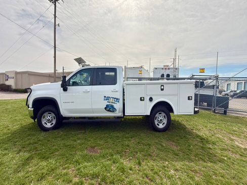 Used 2020 Chevrolet Silverado 2500 LT w/ All Star Edition image 2
