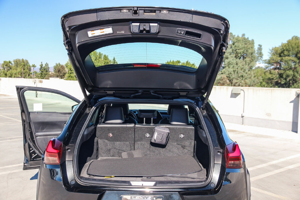 Certified 2024 Lexus UX 250h FWD image 26
