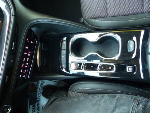 Used 2022 Buick Envision Preferred FWD image 35