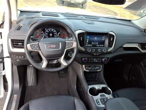 Used 2024 GMC Terrain Denali w/ Denali Premium Package image 7