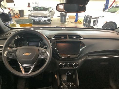 Used 2023 Chevrolet TrailBlazer ACTIV w/ Sun and Liftgate Package AWD/4WD image 6