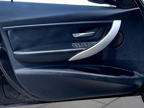 Used 2013 BMW 320i Sedan RWD image 22