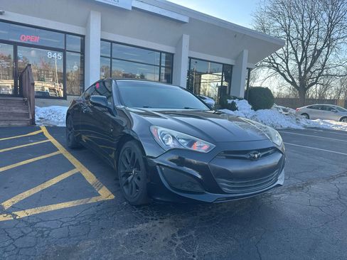 Used 2014 Hyundai Genesis 2.0T image 9